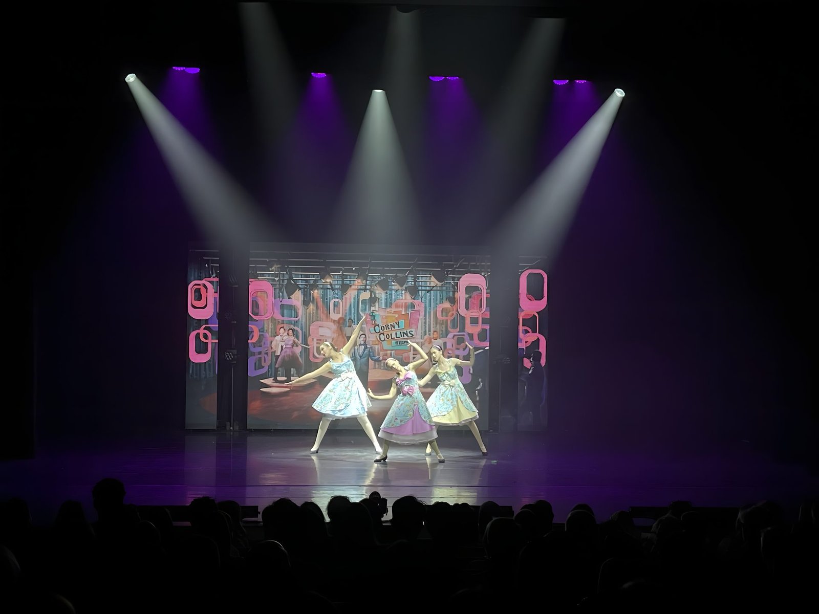 A World of Dance - Beams over a full house